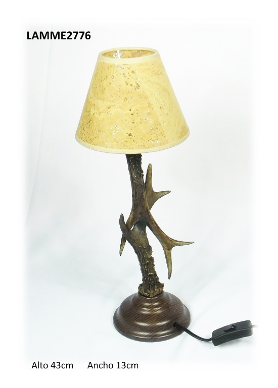 Lámpara de corzo para mesita, Asta de Ciervo, gamo y corzo, International Antler Trading SL