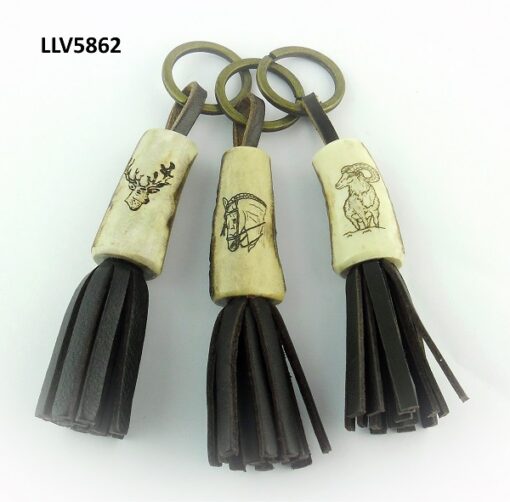 Llavero grabado con fleco, Asta de Ciervo, gamo y corzo, International Antler Trading SL
