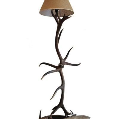 LA009 Lámpara ciervo pie